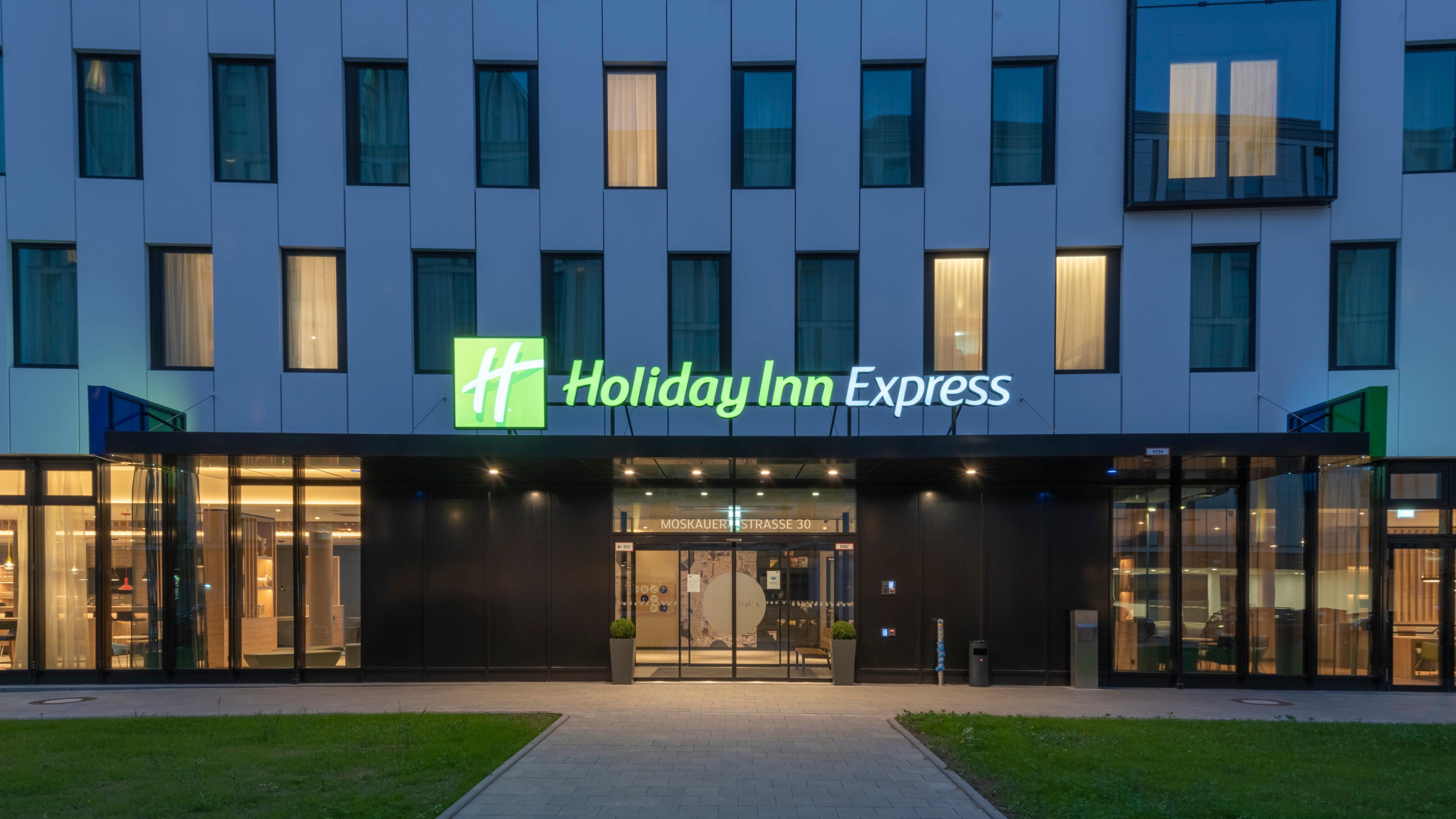 Holiday Inn Express Dusseldorf - Hauptbahnhof, An Ihg Hotel Kültér fotó